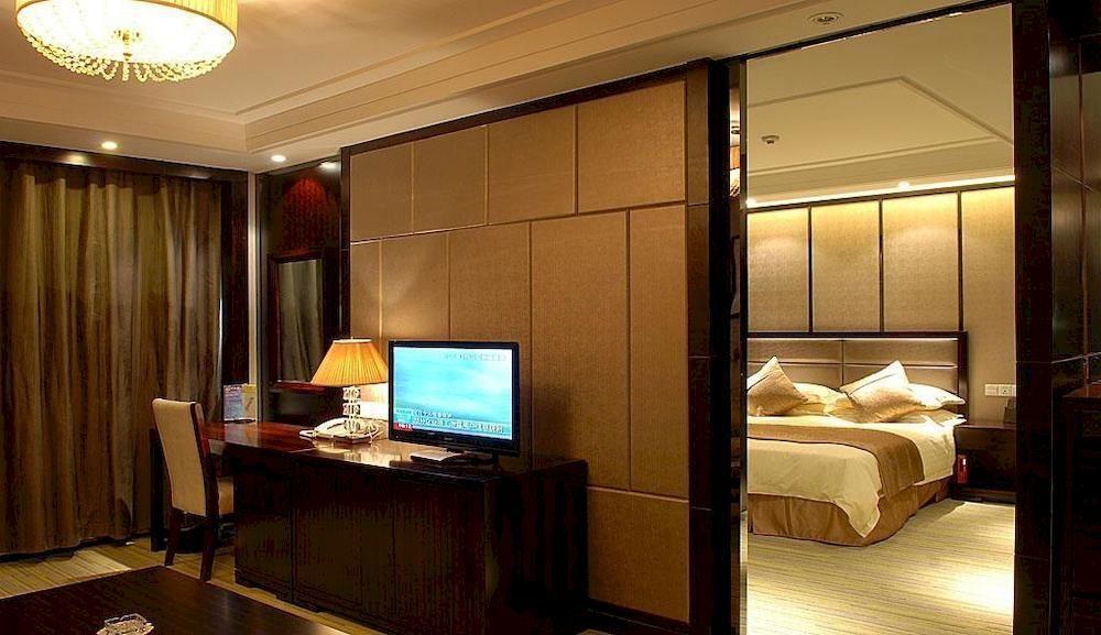 Wuxi Grand Hotel Exterior photo